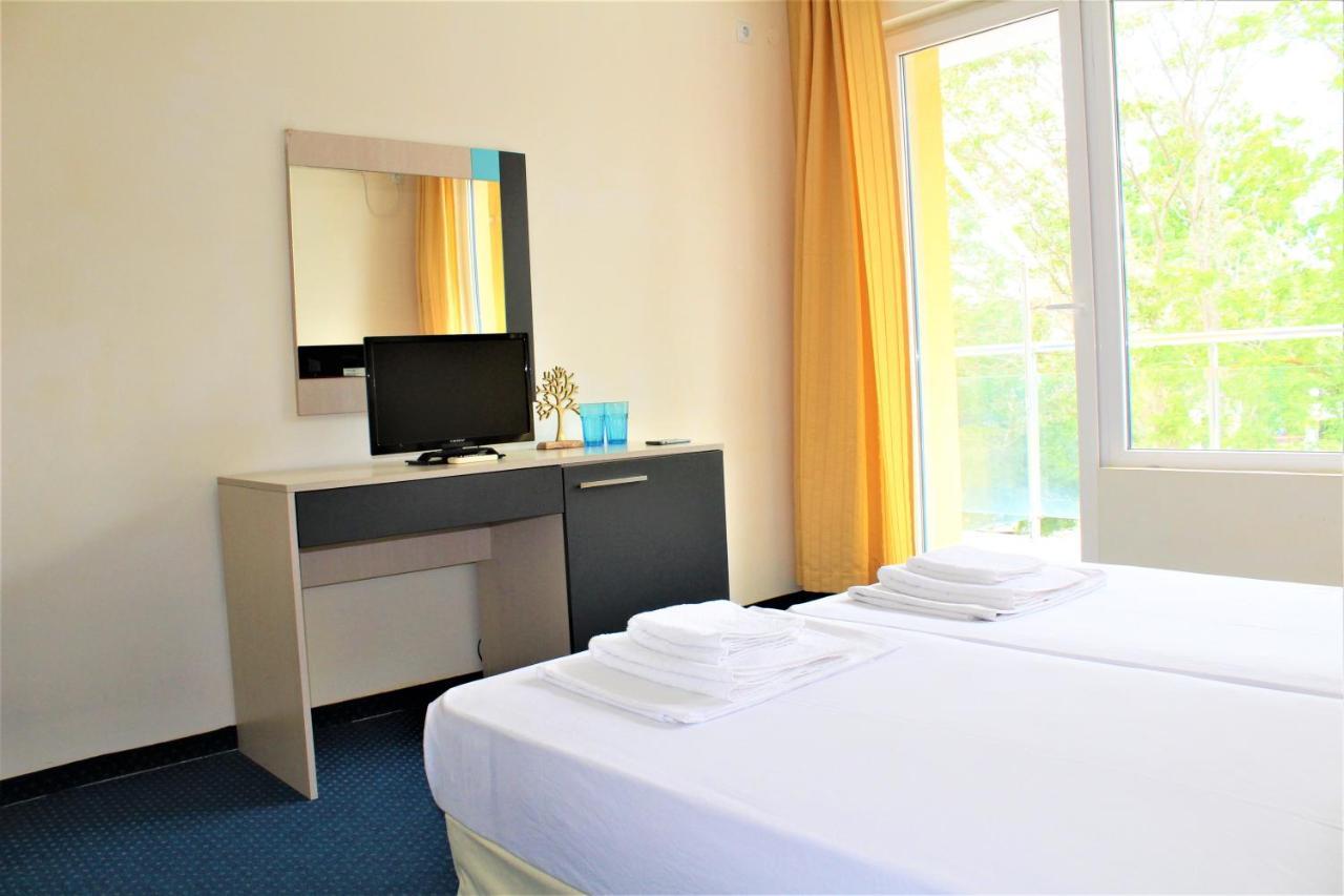 Pop Art Hotel Primorsko Dış mekan fotoğraf
